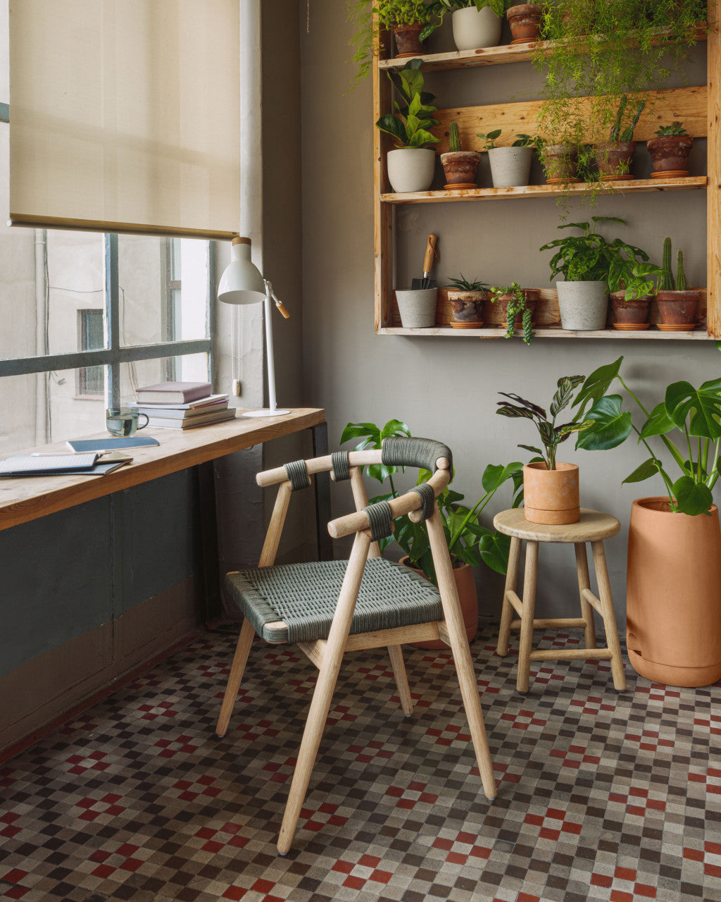 Scaun exterior dining verde/maro din lemn Majela Kave Home