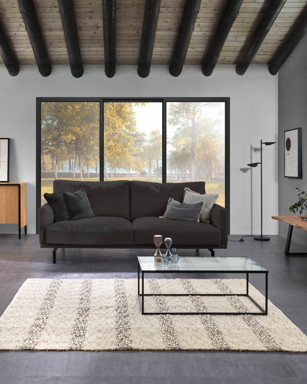 Set 2 mese de cafea negre din metal Akemi Kave Home