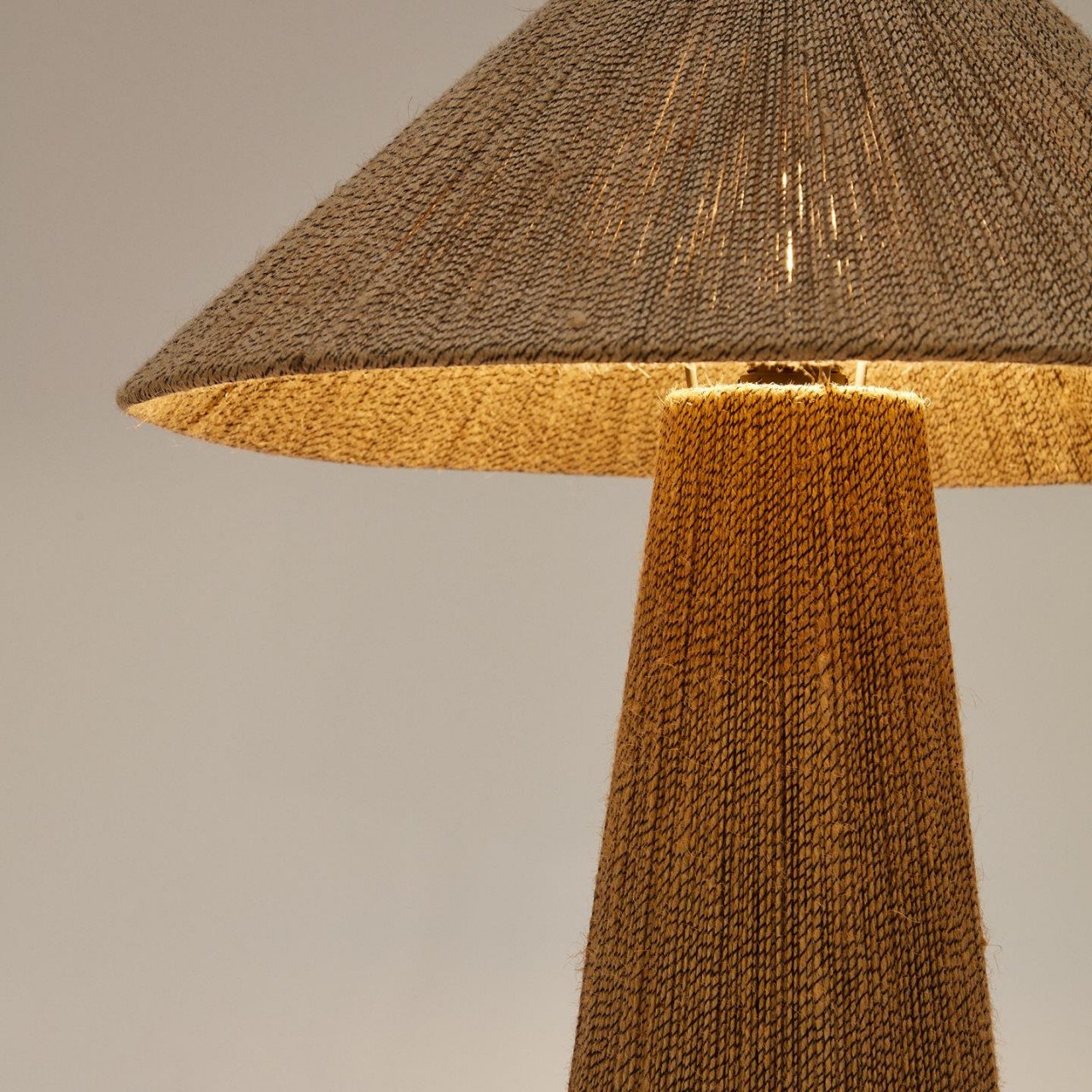 Veioza maro din fibre naturale 46 cm Renee Kave Home