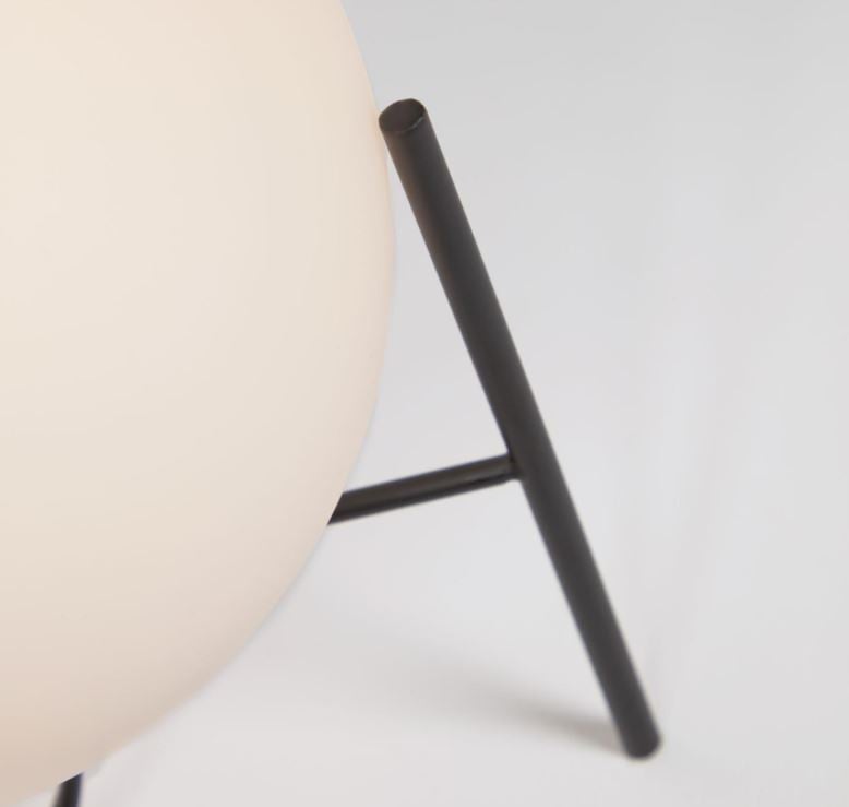 Veioza neagra/alba din metal 22 cm Seina Kave Home